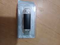 Nieużywany pendrive 16 GB.