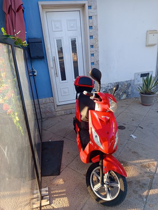 Scooter elétrica