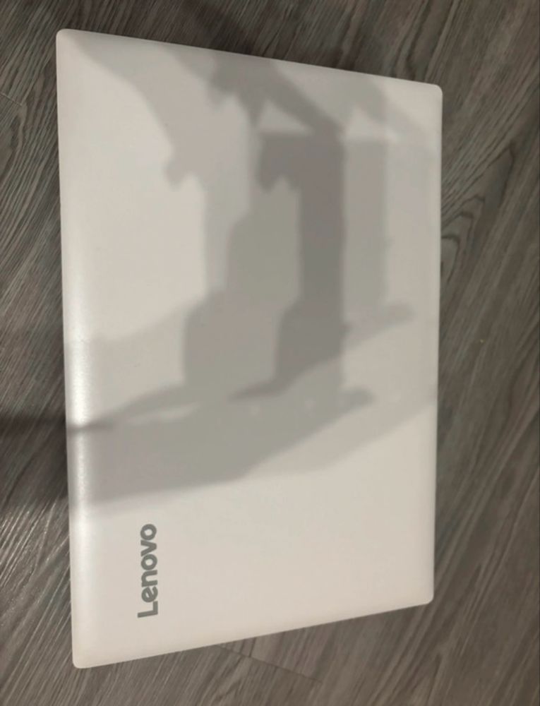 Portátil lenovo Ideapad 320-15AST