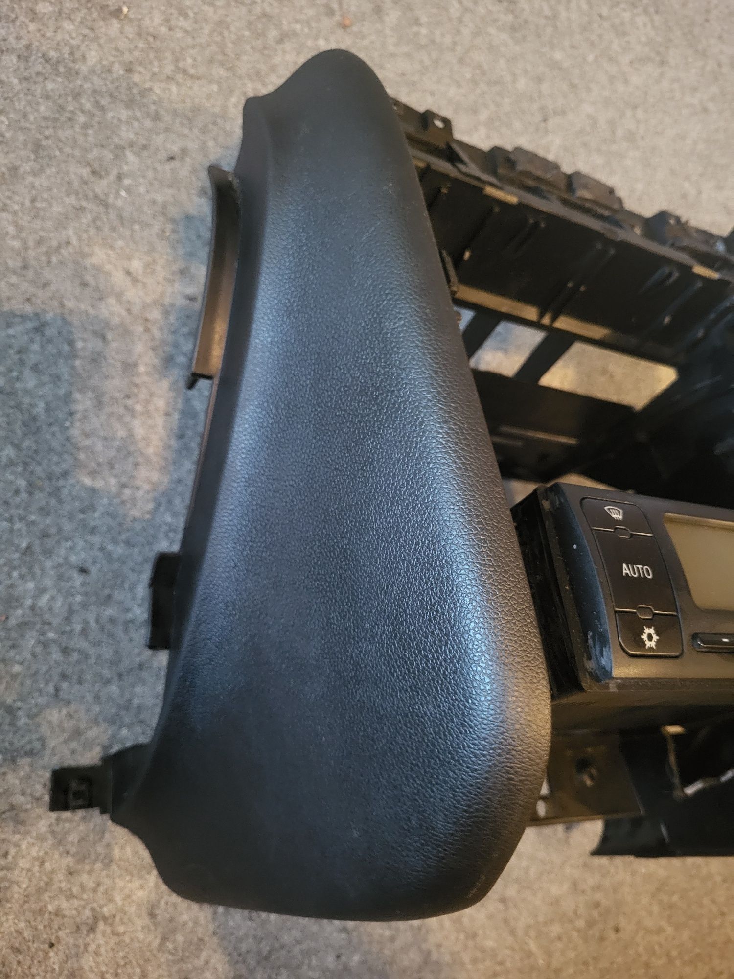 Consola 2din seat leon/toledo 1m