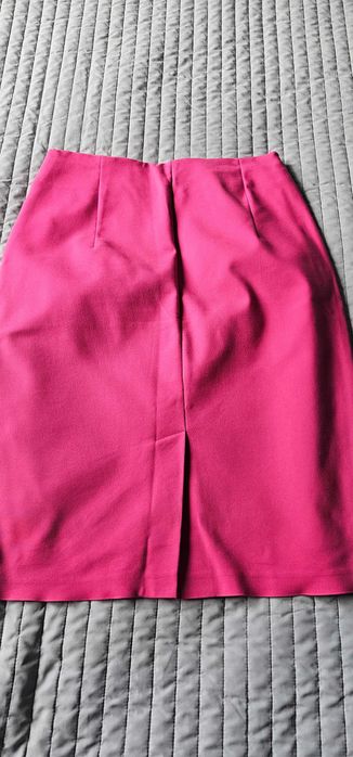Spódnica ołówkowa fuksjowa