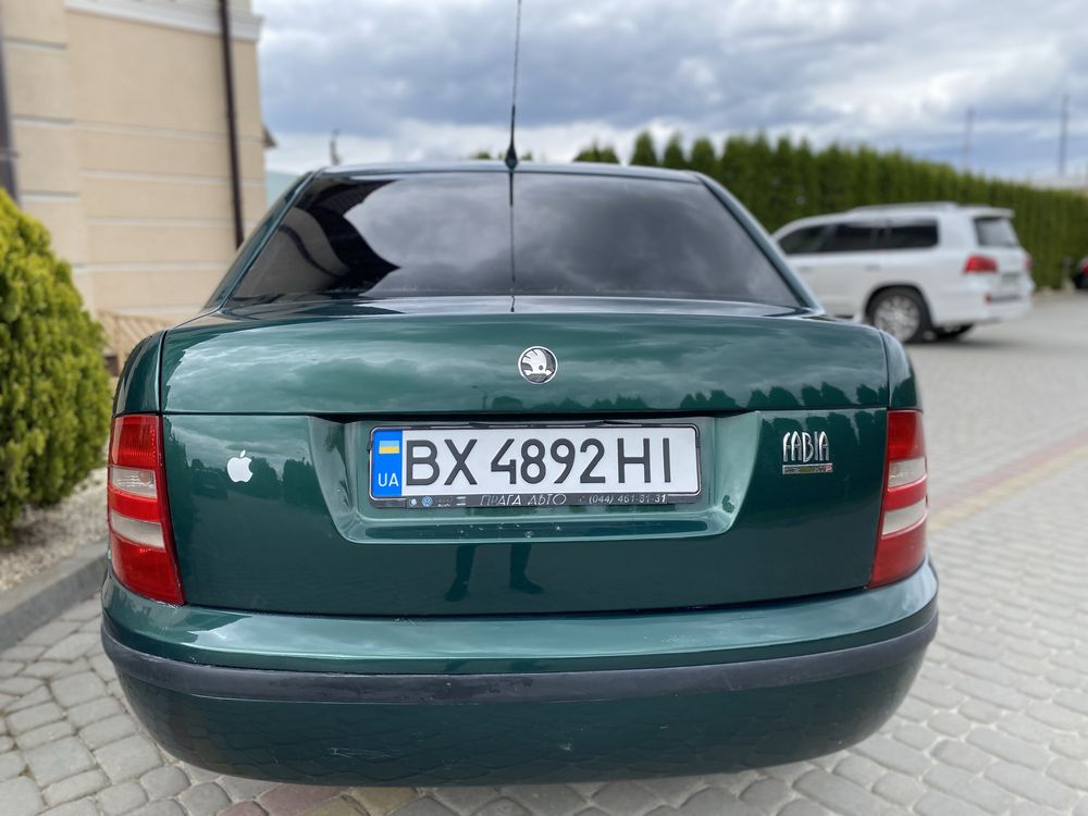 Продам Skoda Fabia Sedan LUX в хорошому стані