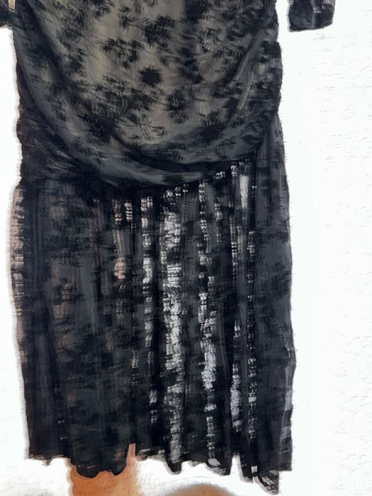 Вечірня сукня у квіти