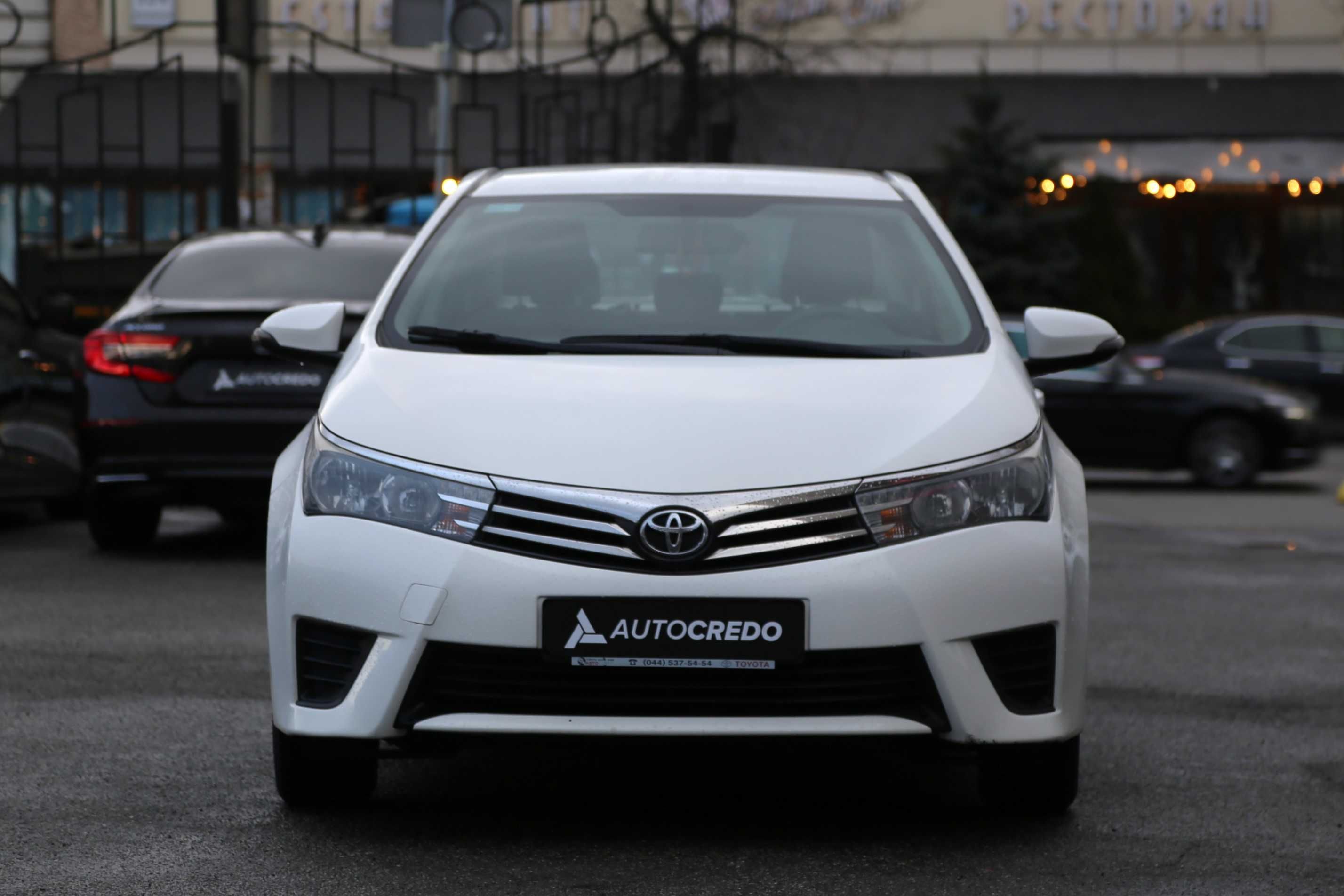 Офіційна Toyota Corolla 2016 року