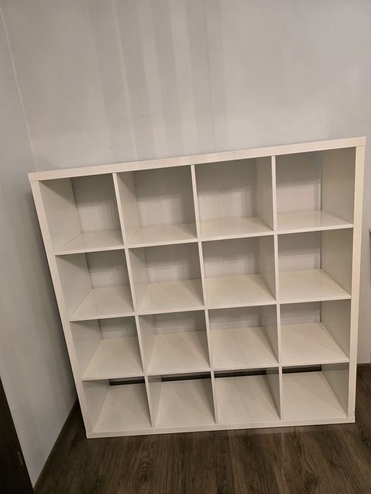 Ikea kallax regal bialy z polyskiem