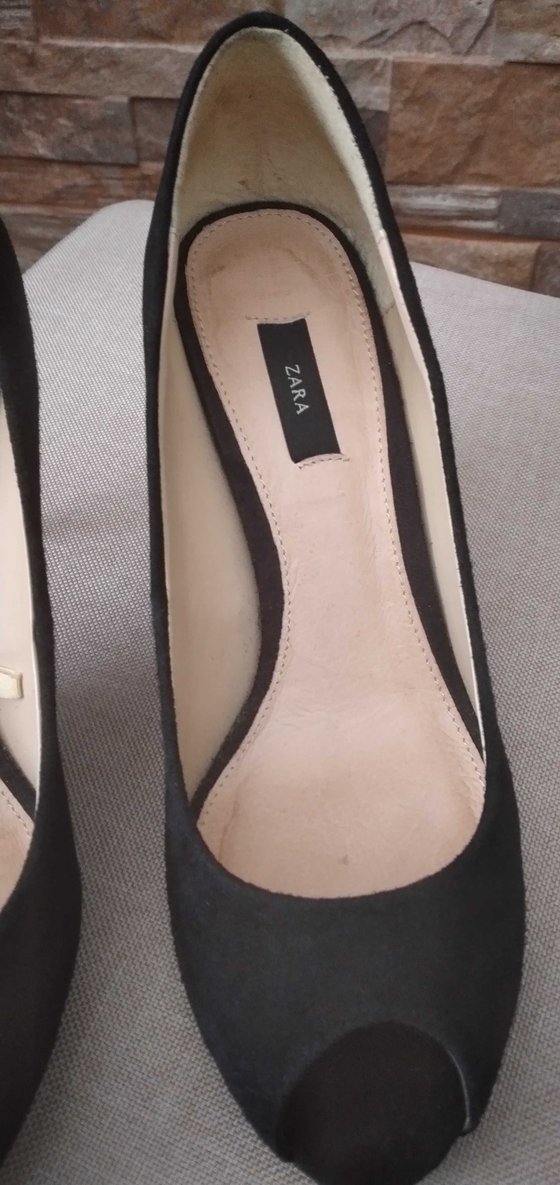 Stiletto preto Zara