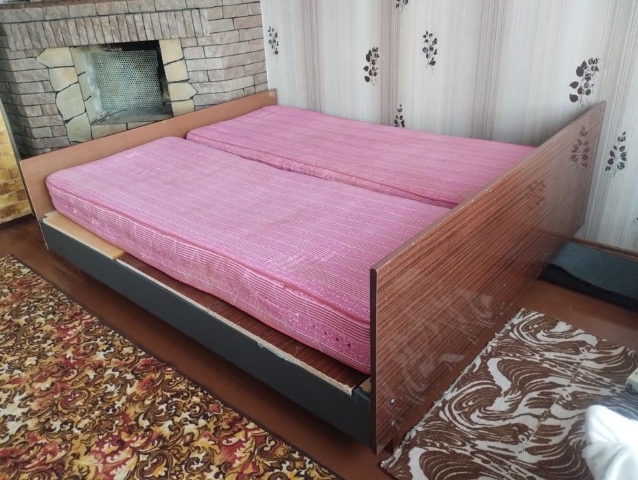 Ліжко двуспальне