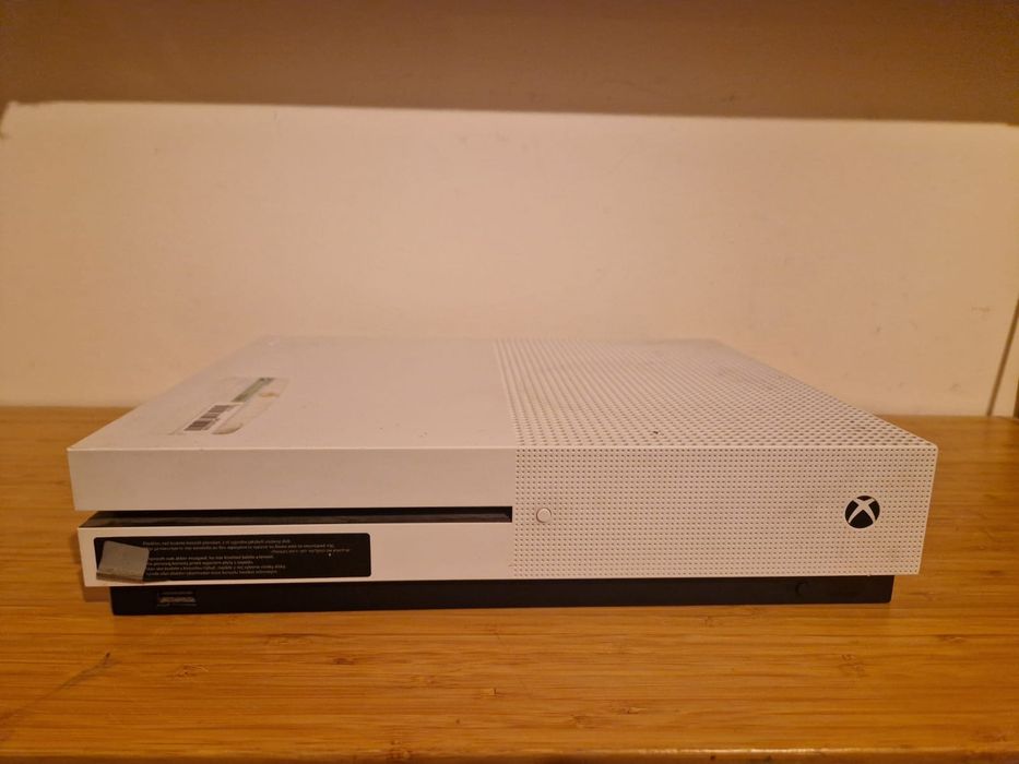 Xbox one z dwoma padami