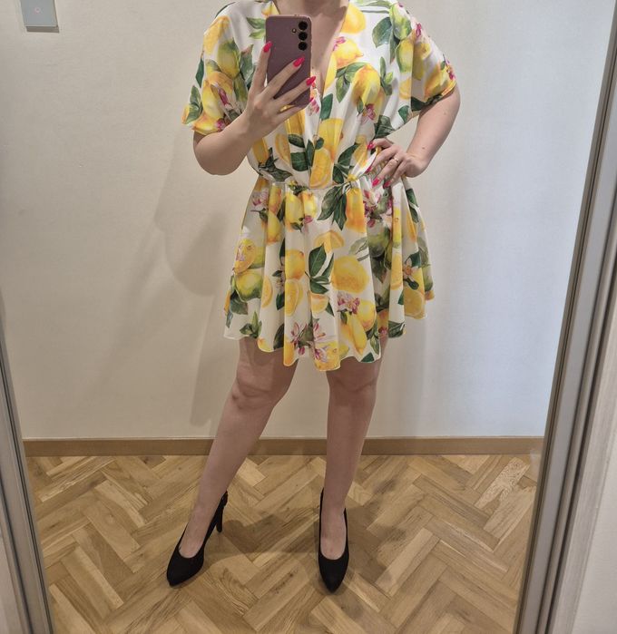 Przepiękny letni kombinezon ala sukienka z przekładanym dekoltem