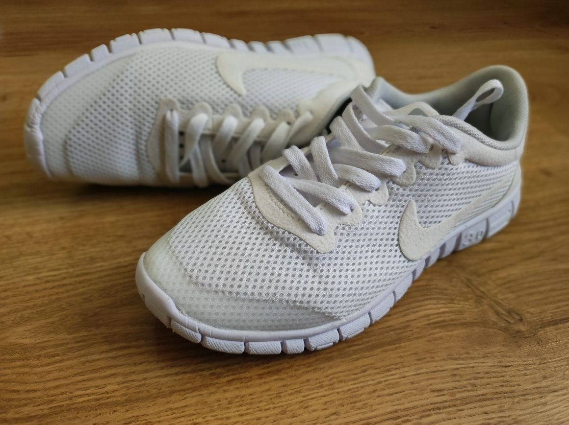 Кросівки білі nike free 3.0