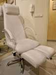 Fotel kosmetyczny z funkcją do pedicure