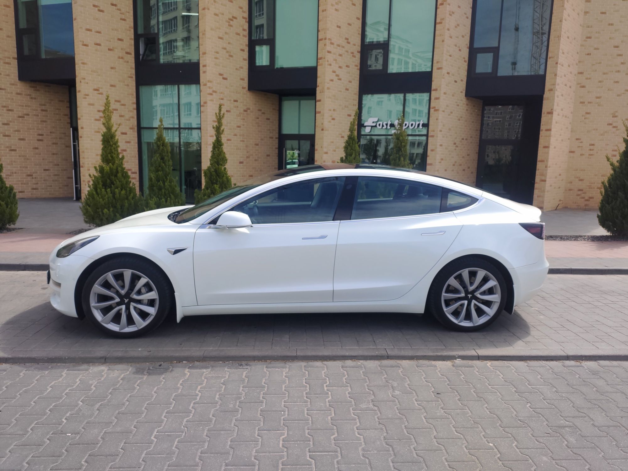 TESLA MODEL 3 Long Range 2018 року