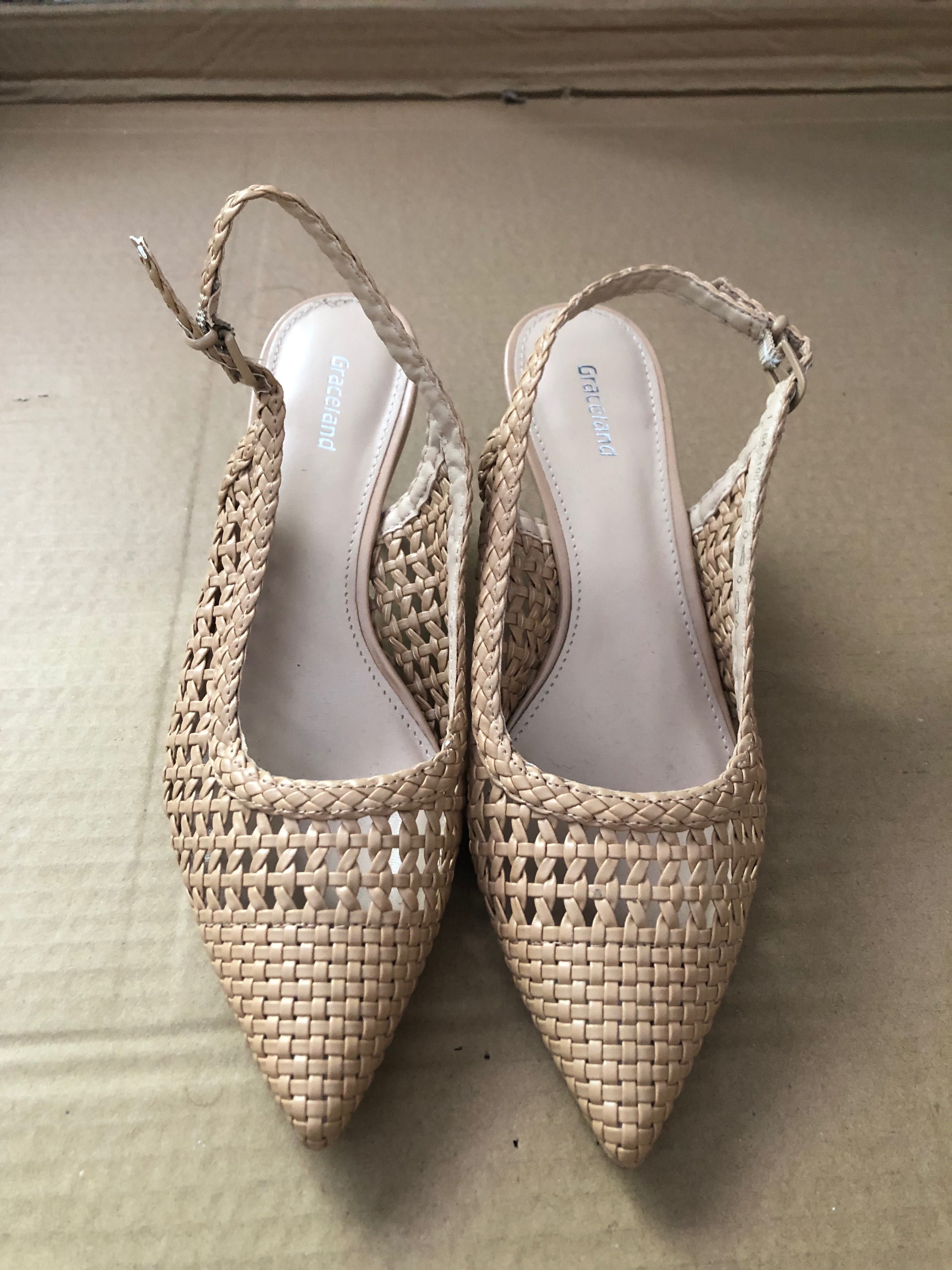 Sapato feminino com saltinho Graceland
