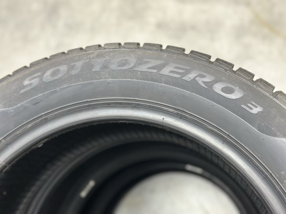 Нові зимові шини Pirelli Sottozero3 215/55 R17 94H AO
