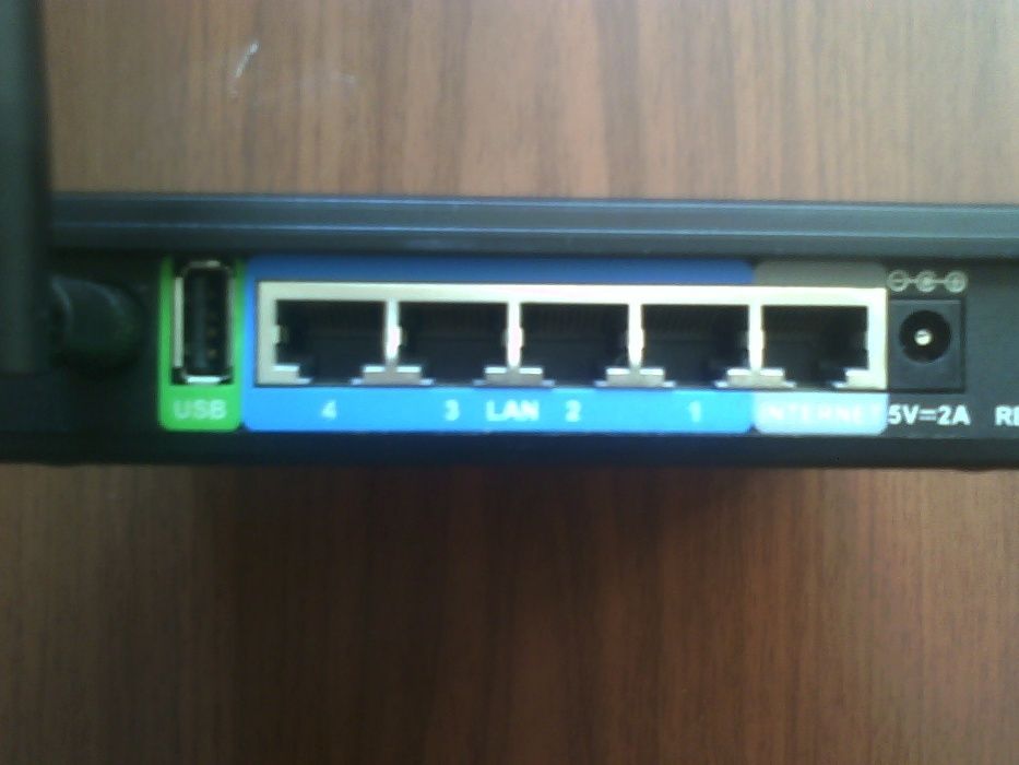 Wi-Fi роутер D-Link DIR-320 (USB 2.0)