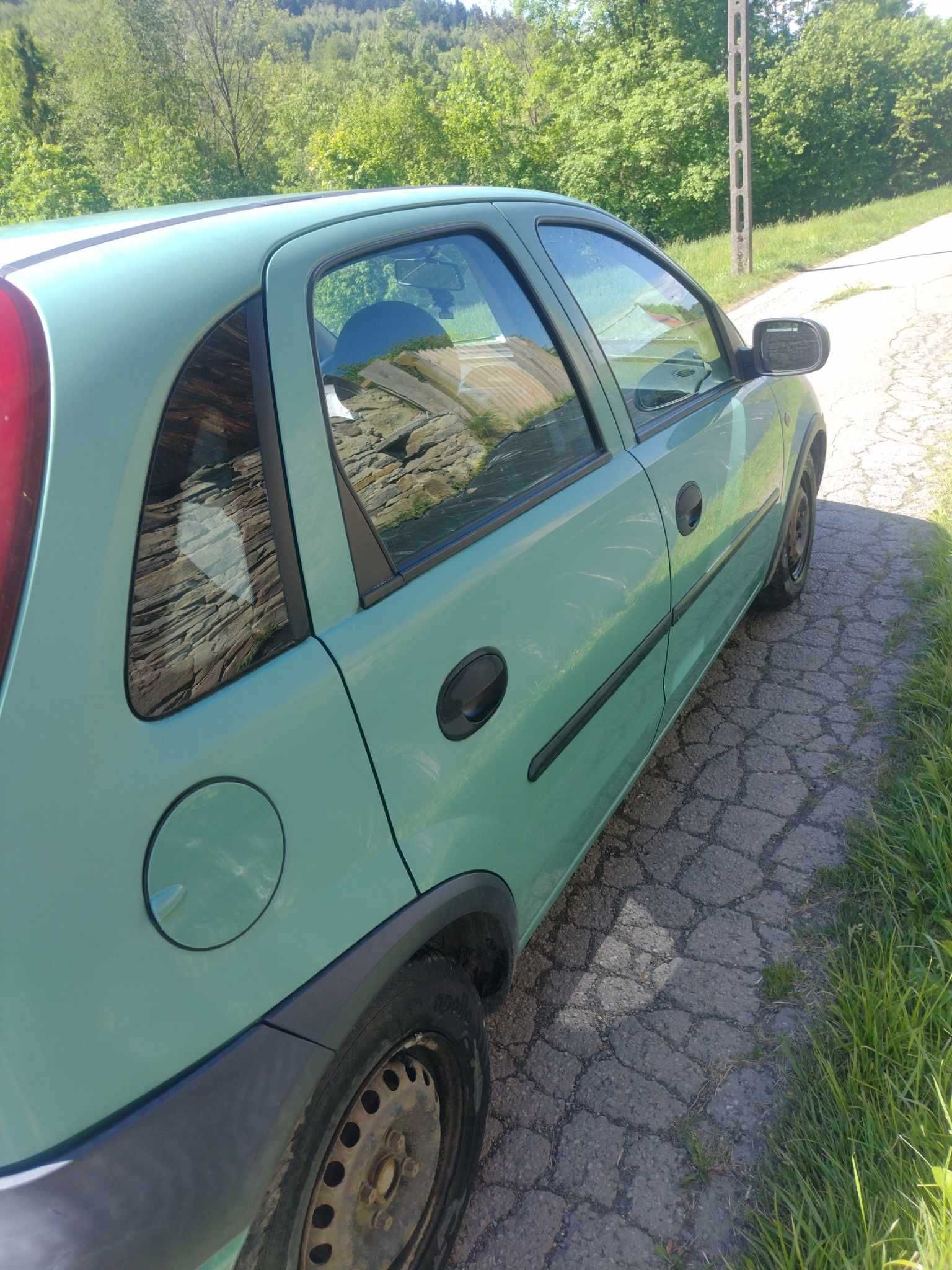 Opel Corsa C 1.2 benzyna 2002 przebieg 186486