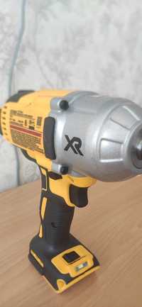 Гайковерт Dewalt DCF899