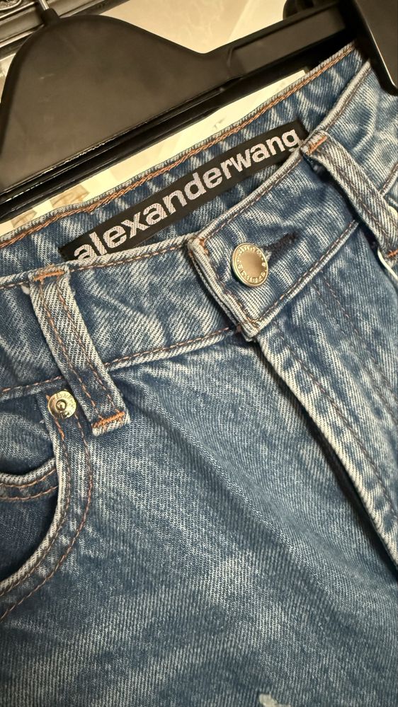 Голубые джинсы Alexander Wang