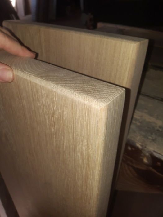 Schody konstrukcja metalowa ze stopniami drewnianymi