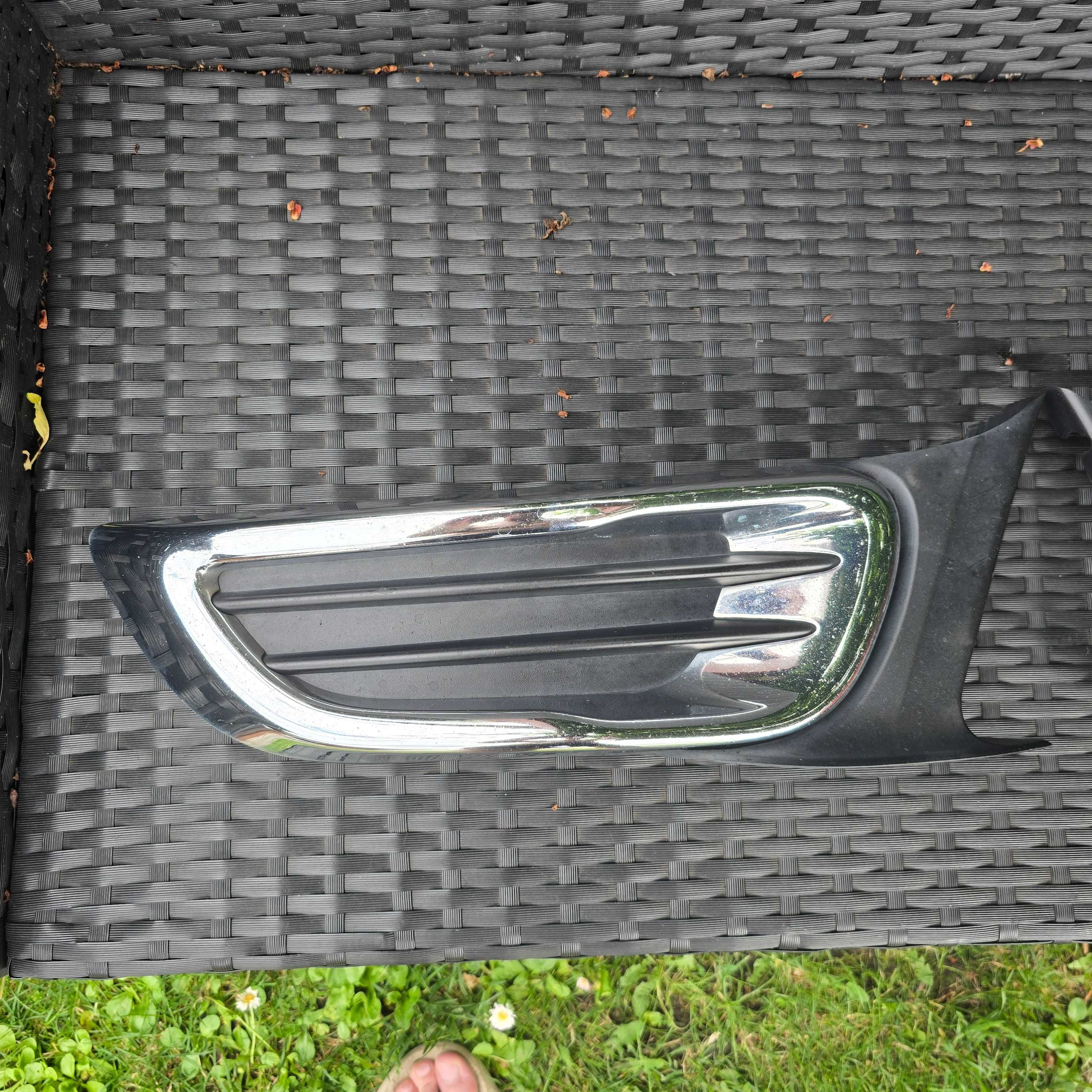 Kratka zderzaka Chrom CITROEN C3 PICASSO zaślepka 2.0.0.8-2.0.1.2
