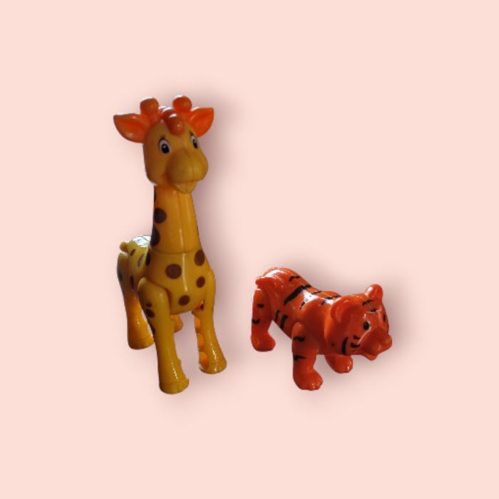 Игрушка-трещотка Kiddieland Жираф и тигр