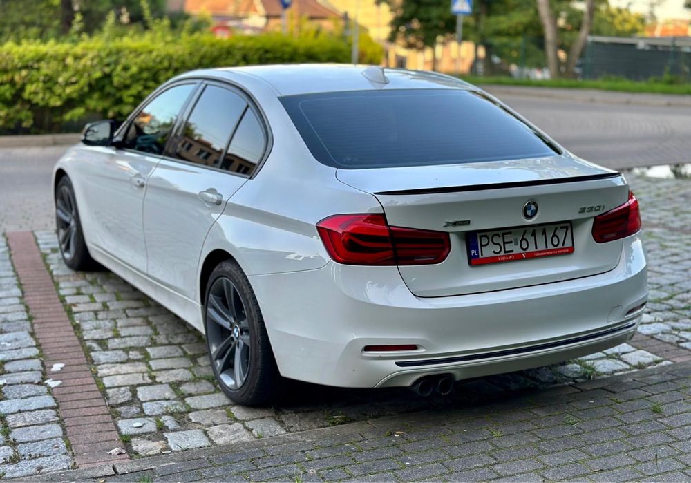 Bmw f30 330 i xdrive LCI biała