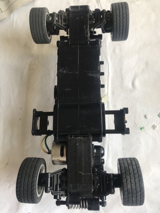 57 Chevy Coupé Revell na hard body e chassis Tamiya