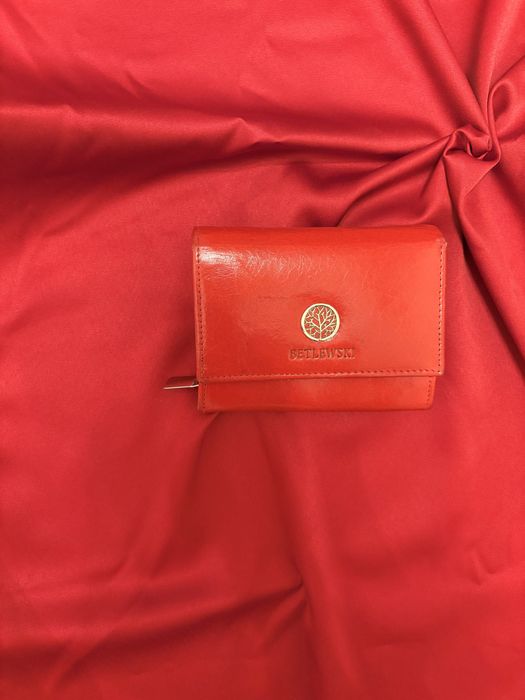 Czerwony skórzany portfel damski Betlewski