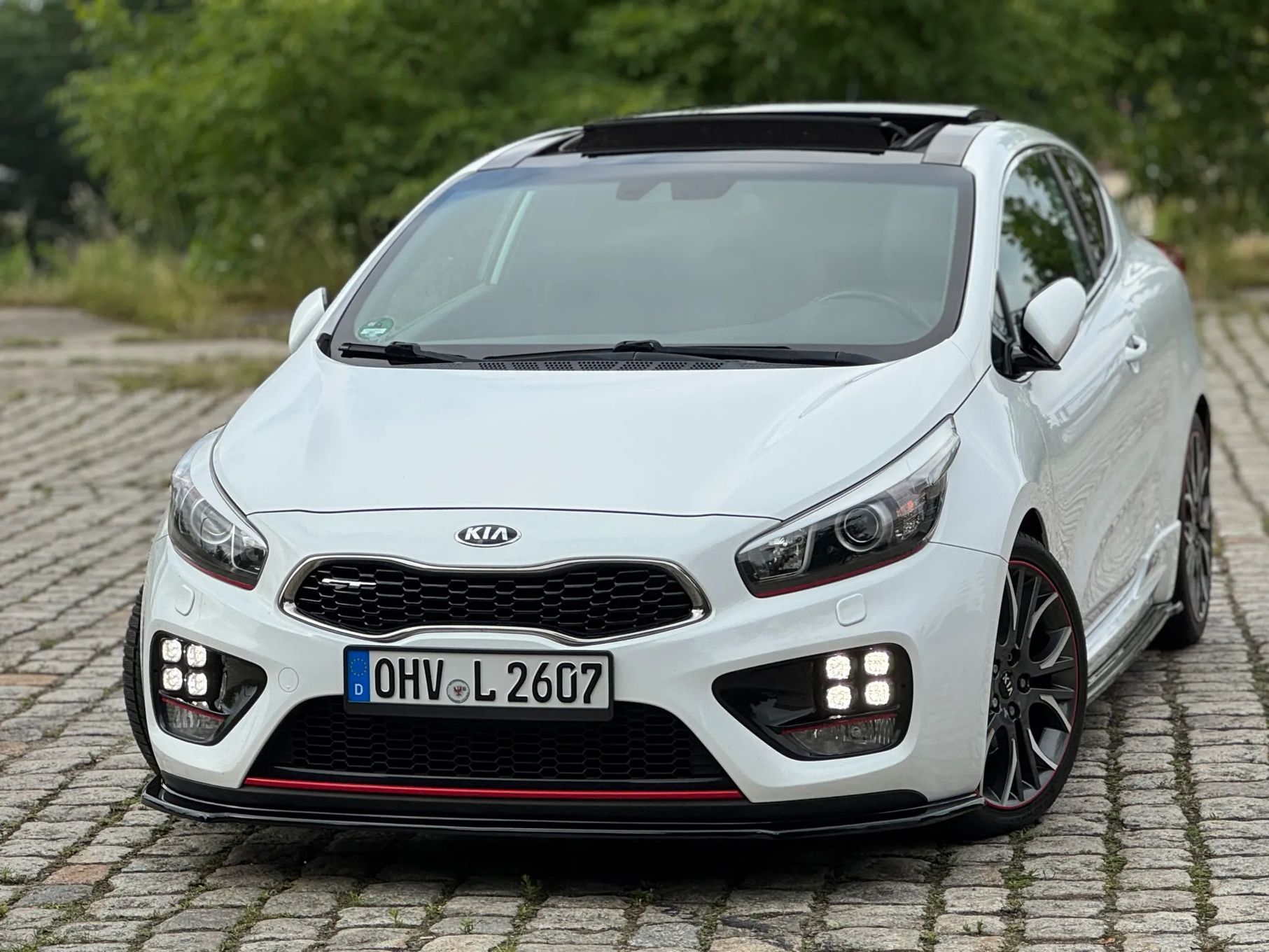 Kia ProCeed GT 1.6 T-GDI 204KM Maxton Design Wydech Panorama Grzana kierowni Ceed