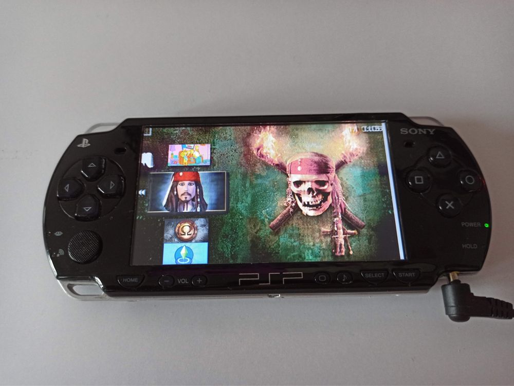 Sony PSP Slim 2004 z kartą i grami