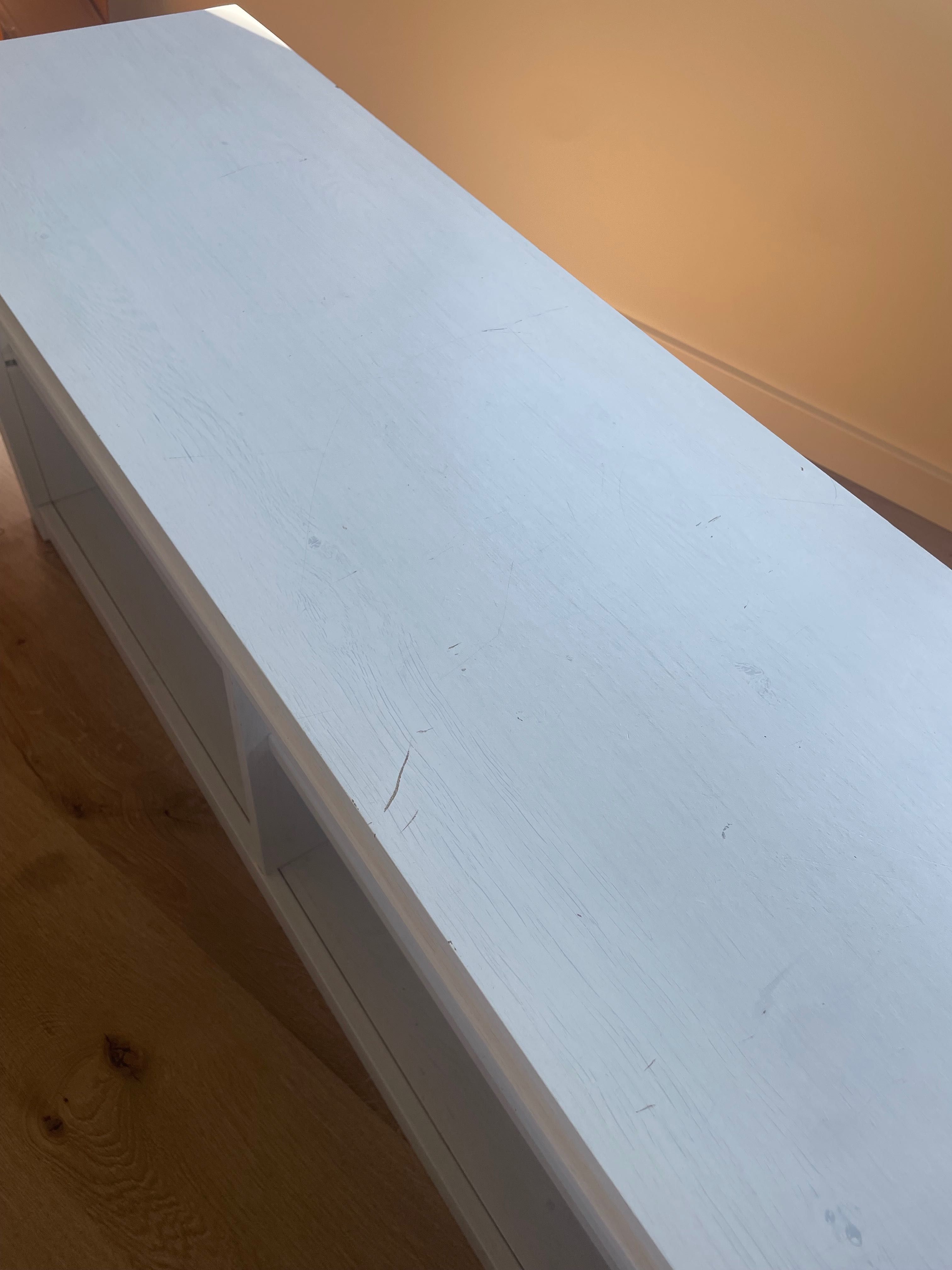 Móvel branco Ikea