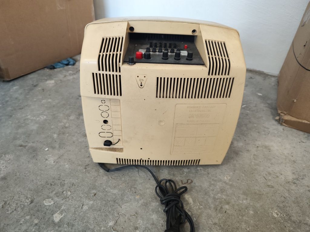Stary telewizor UNITRA Unimor neptun 150e