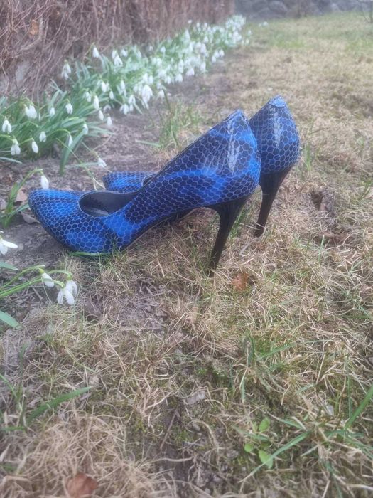 Вишукані шкіряні туфлі