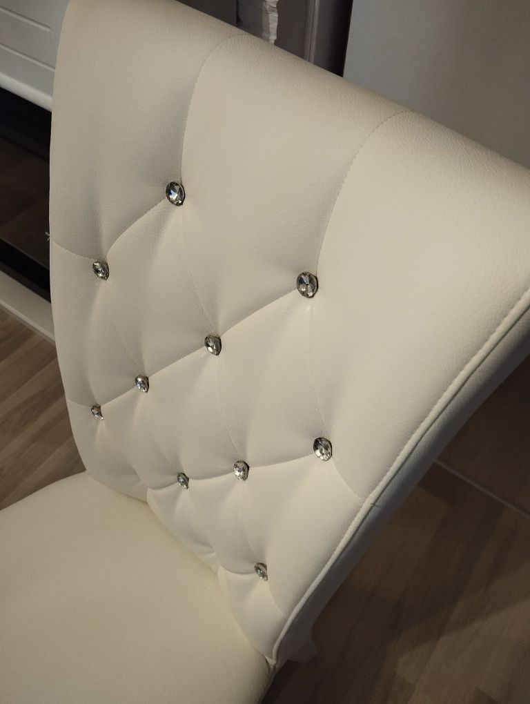 Krzesło Glamour biała ekoskóra kryształki