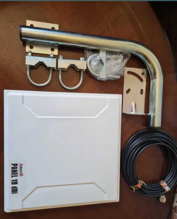 Antena kierunkowa panelowa ABAKS 19 dBi stan bardzo dobry