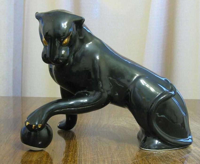 Фарфоровая статуэтка Пантера без сколов и трещин