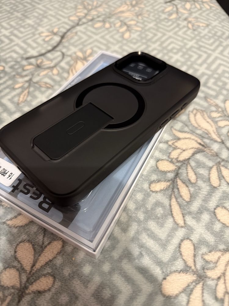 Чехол IPhone 16 Pro Max с подставкой