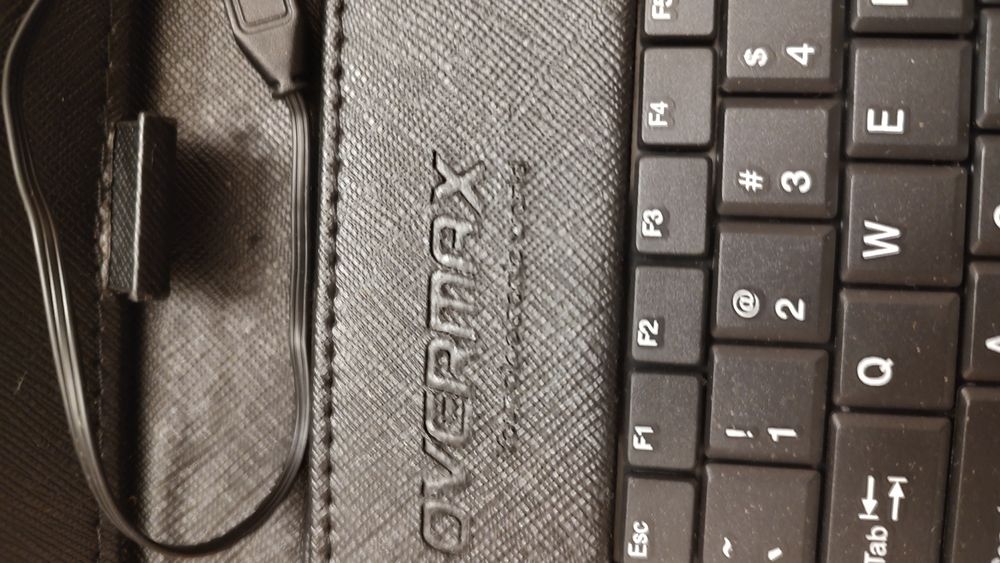 Klawiatura do tabletu wraz z etui