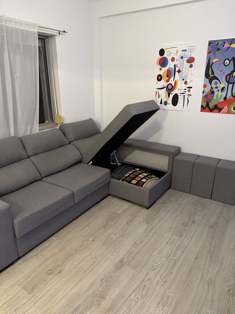 Sofá chaise longue cinza