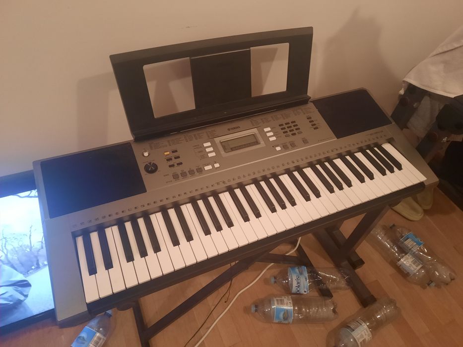 Yamaha keyboard psr e353