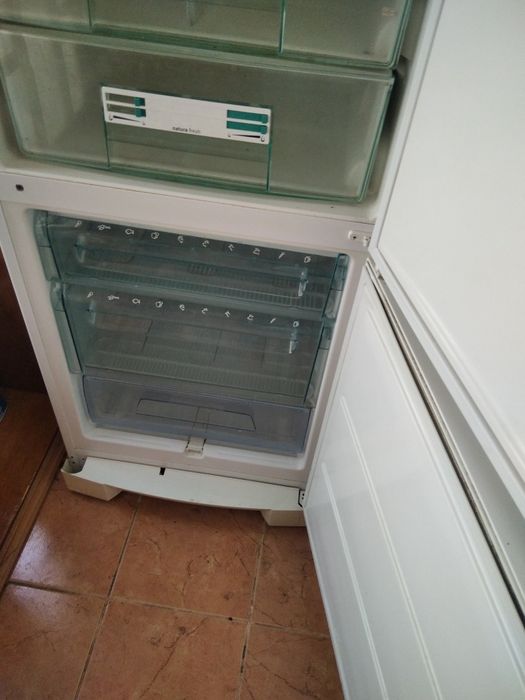 Холодильник два компресори