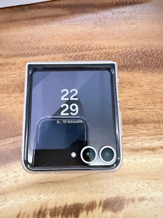 Samsung Galaxy Z flip6 + galaxy watch 6