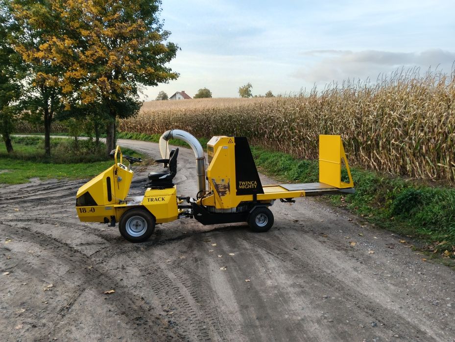 Ścielarka samojezdna TWINCA MIGHTY / Stan Igła Miniładowarka Bobcat