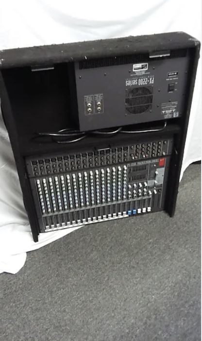 RARO Mesa de som FENDER PX2200D