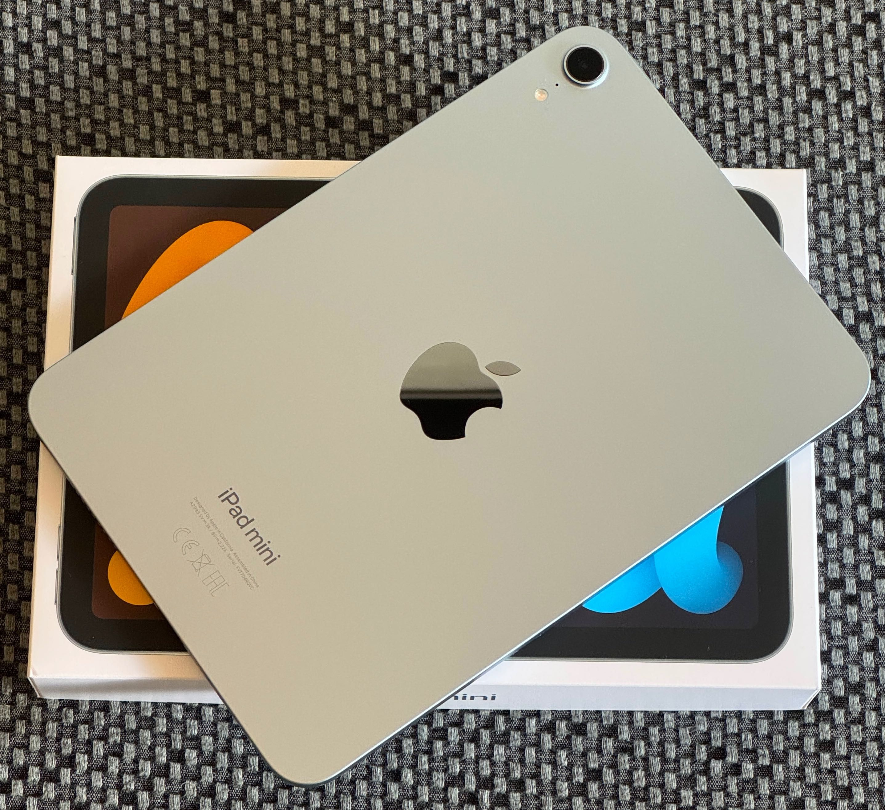 iPad mini 7 2024, 128GB Azul + Capa Apple, Novo