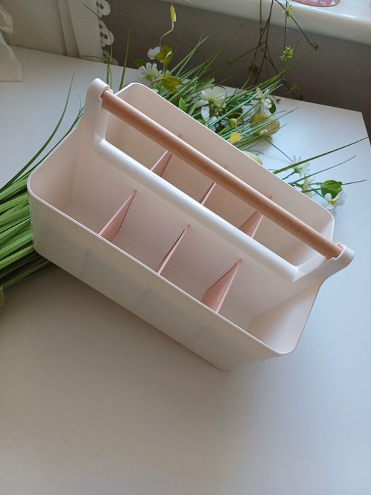 Pojemny organizer na biurko, na kredki, kosmetyki