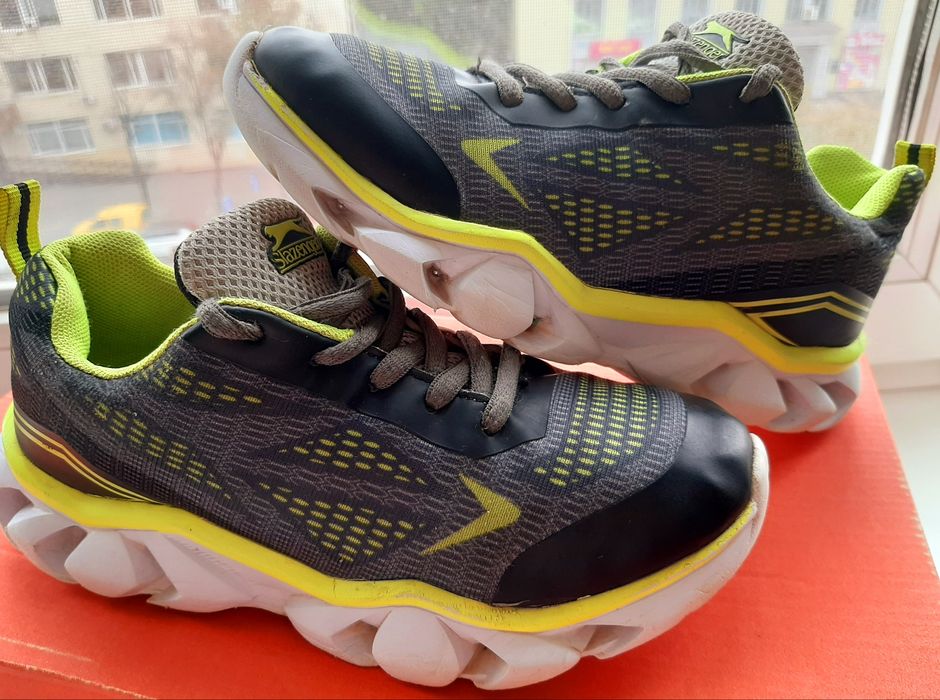 Кроссовки slazenger p33 (20,5 см)
,оригинал