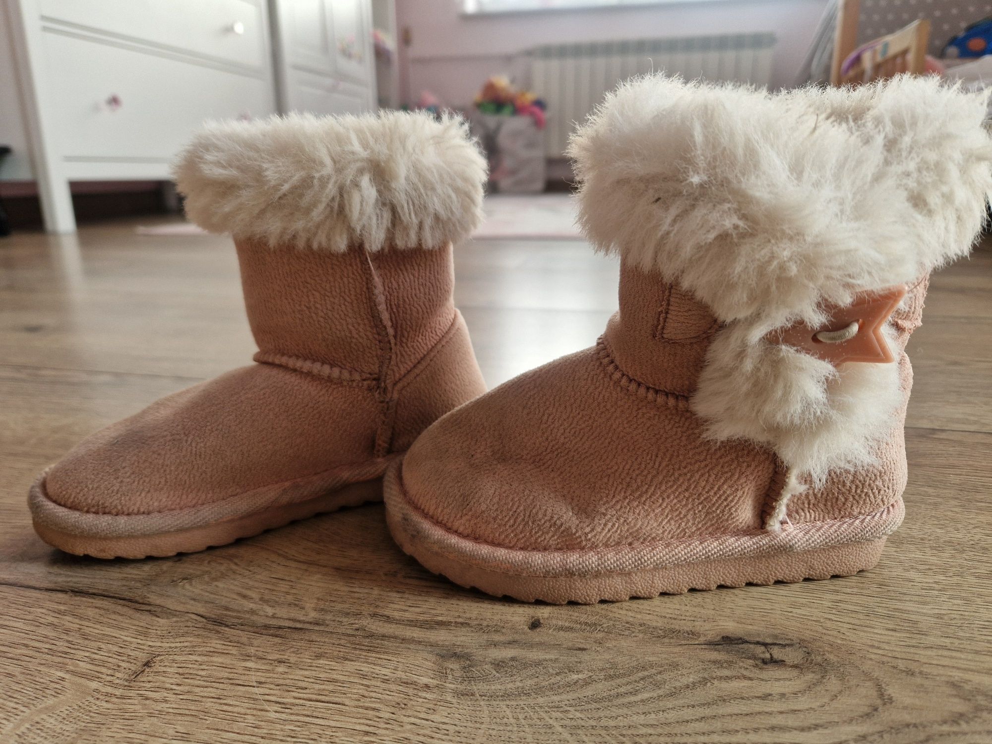 Buty zimowe dla dziewczynki 25/26