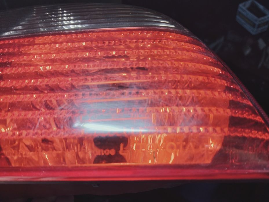 Farolim Toyota Avensis