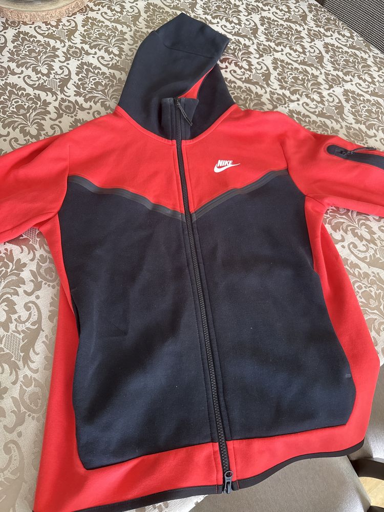 Casaco Nike Tech